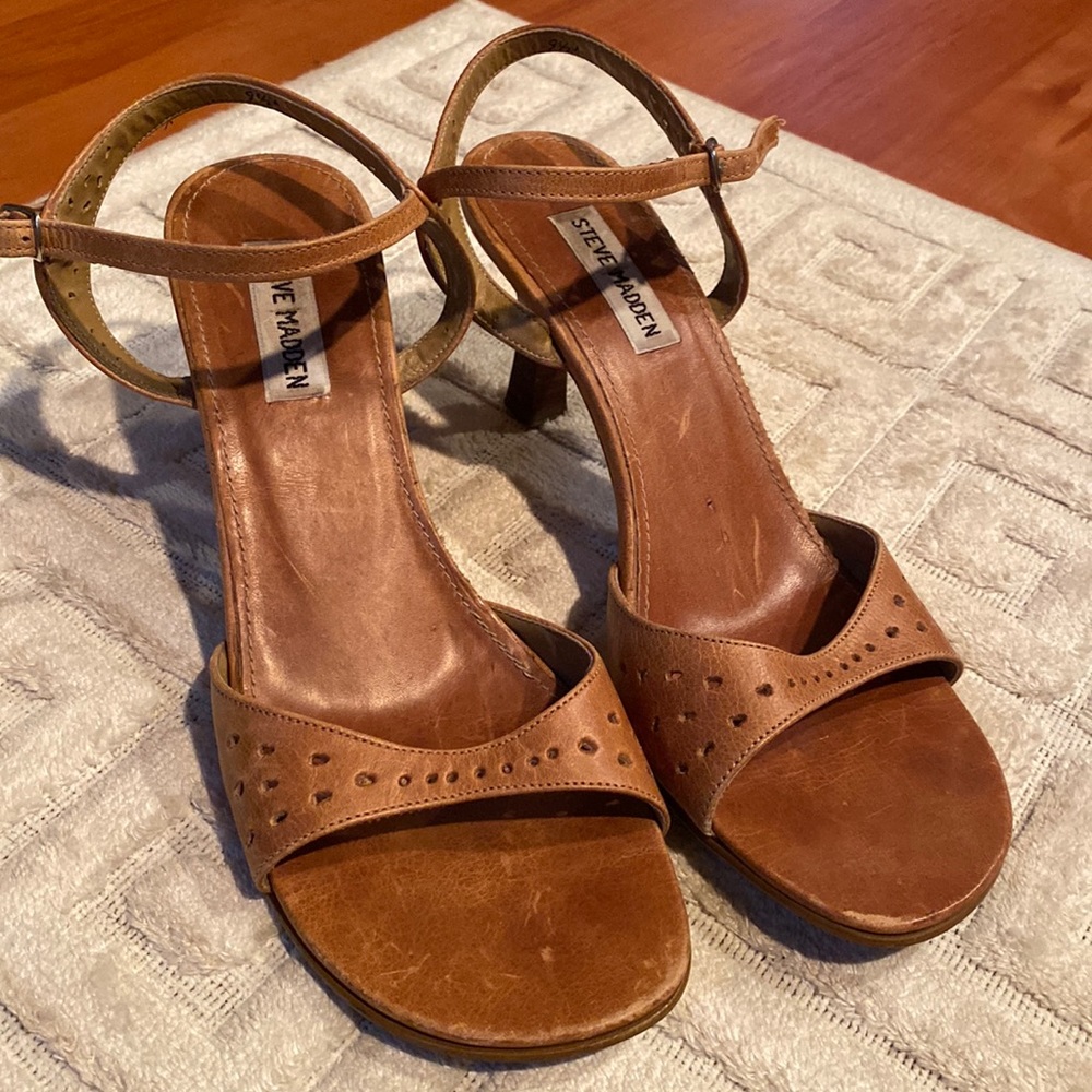 Vintage 90’s Steve Madden leather kitten heels